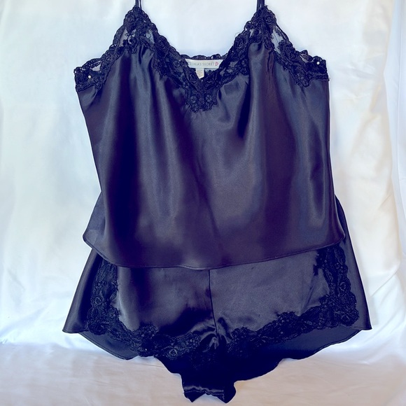 Victoria's Secret Other - VINTAGE 90’s VICTORIA’S SECRET BEAUTIFUL SEXY CAMI &  FLUTTER SHORT SET BLACK M
